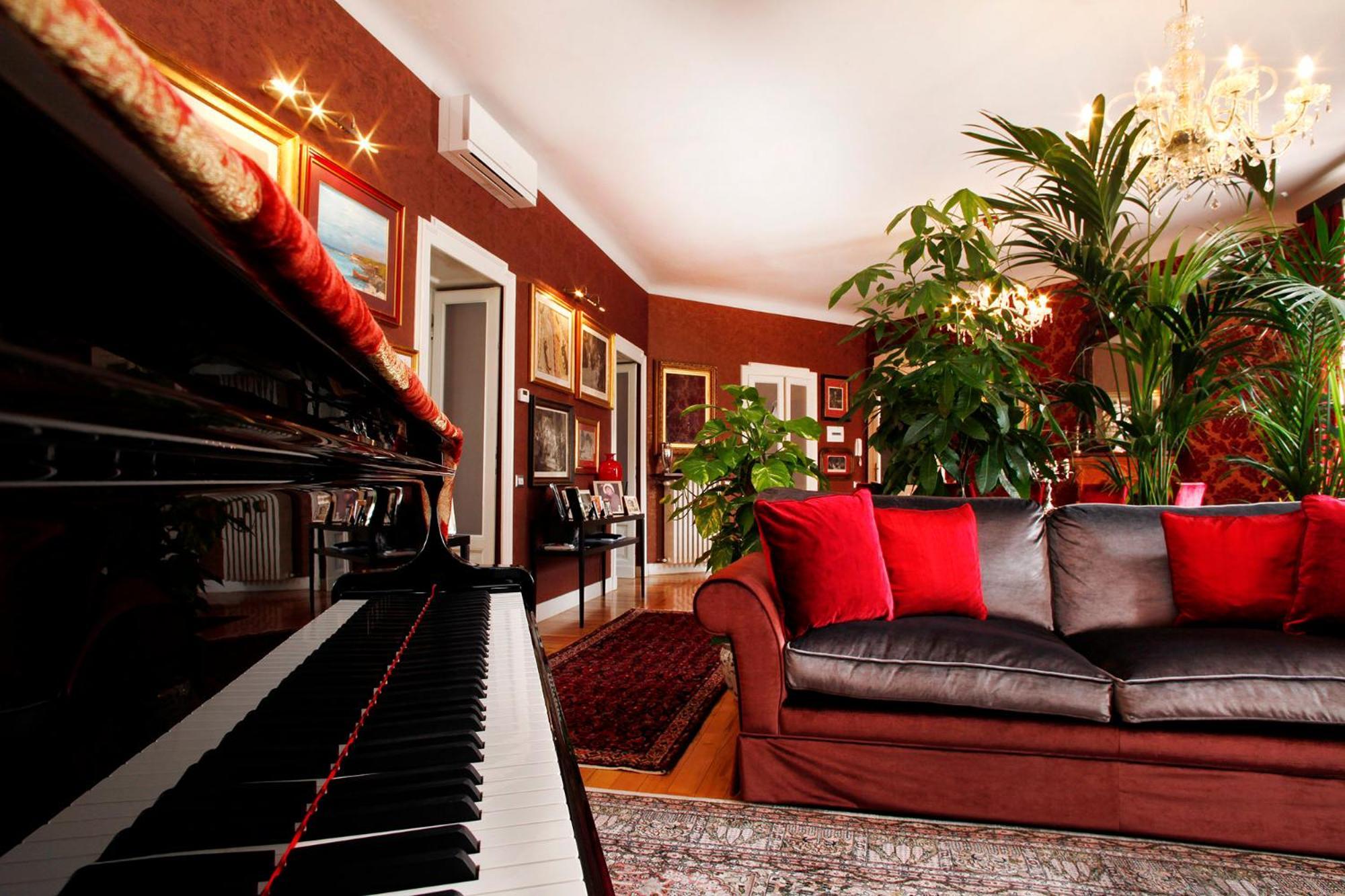 Luxury Room In Central Art Nouveau Building Next To Metro Station Milão Exterior foto