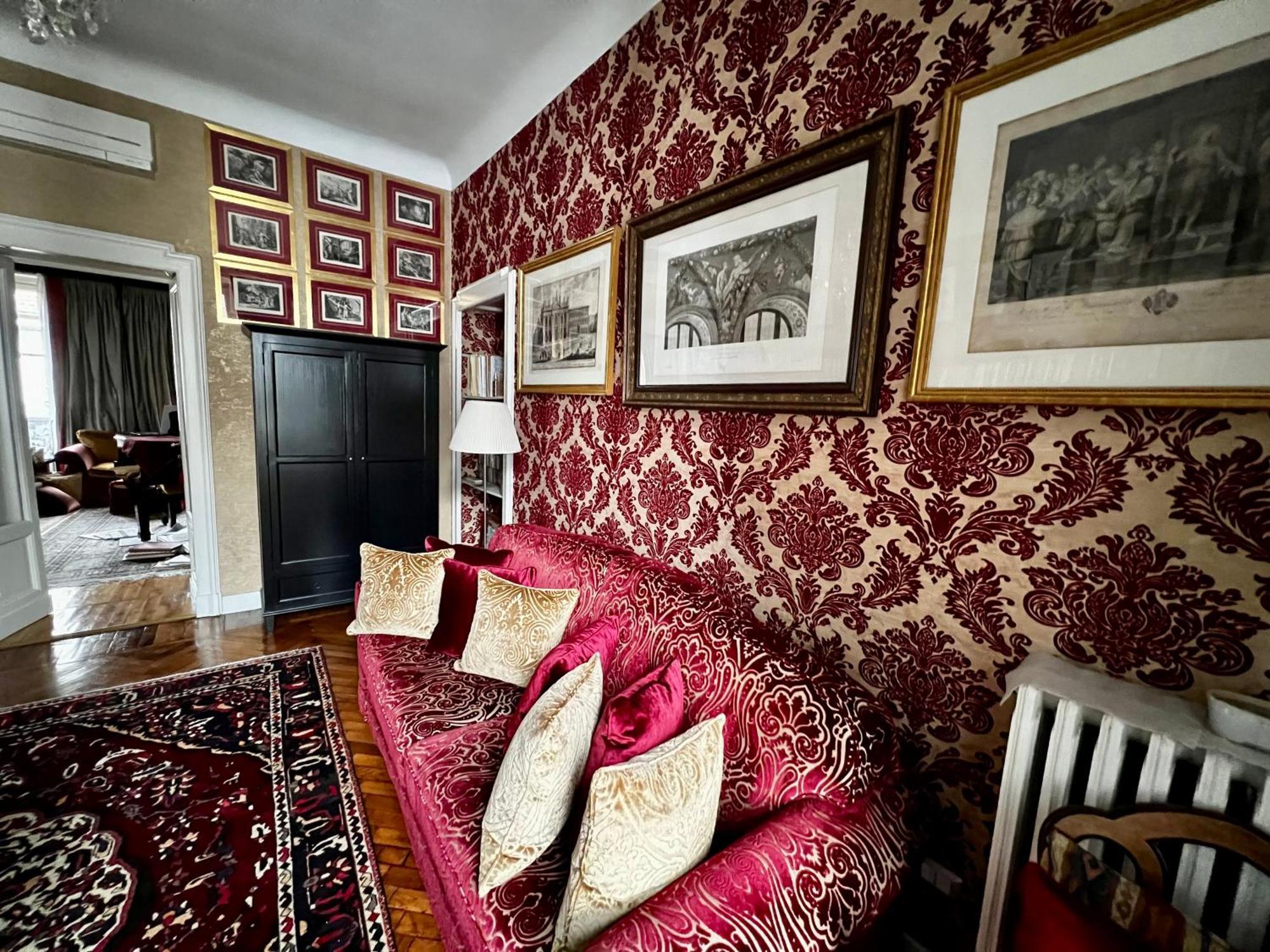 Luxury Room In Central Art Nouveau Building Next To Metro Station Milão Exterior foto